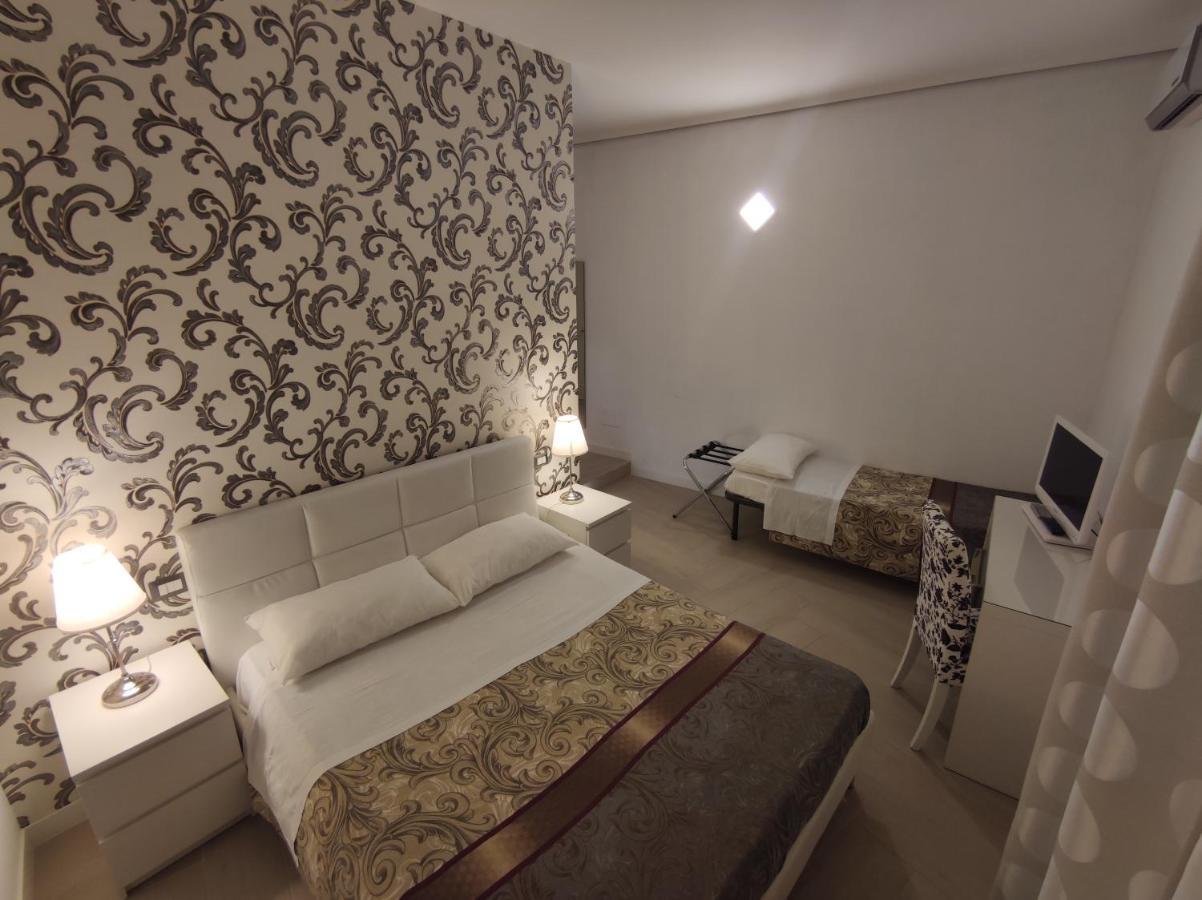 Sami Rooms - Teatro A 400 Mt - Ortigia A 1500 Mt - 시라쿠사 외부 사진