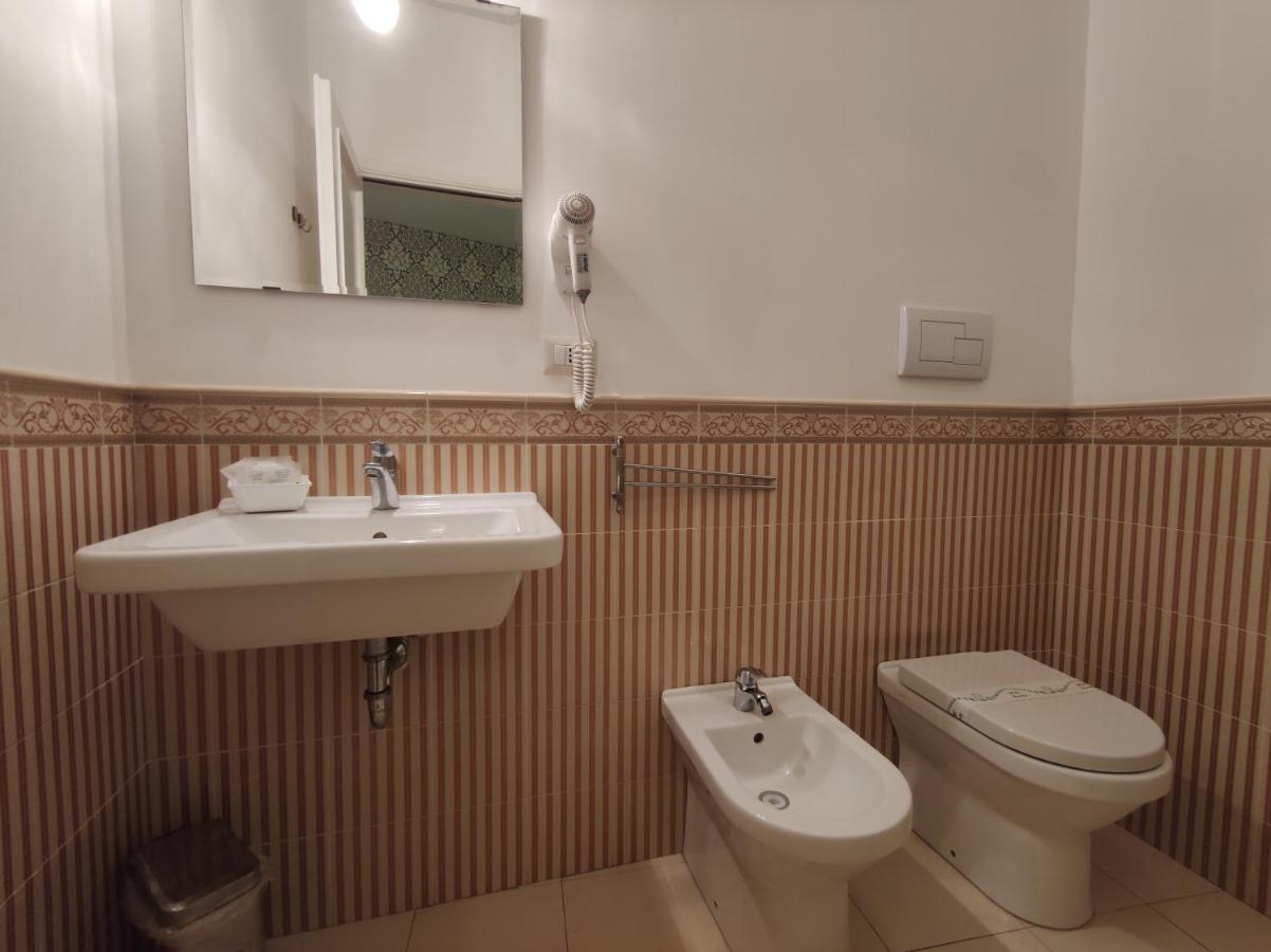 Sami Rooms - Teatro A 400 Mt - Ortigia A 1500 Mt - 시라쿠사 외부 사진
