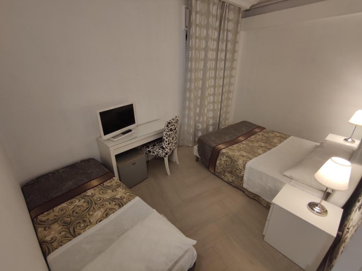 Sami Rooms - Teatro A 400 Mt - Ortigia A 1500 Mt - 시라쿠사 외부 사진
